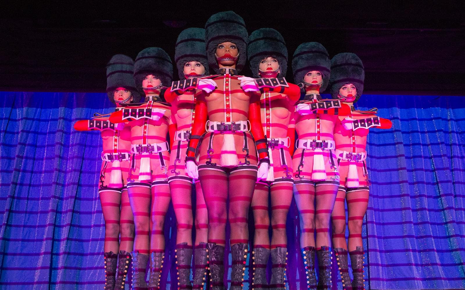 Crazy Horse Show Tickets 