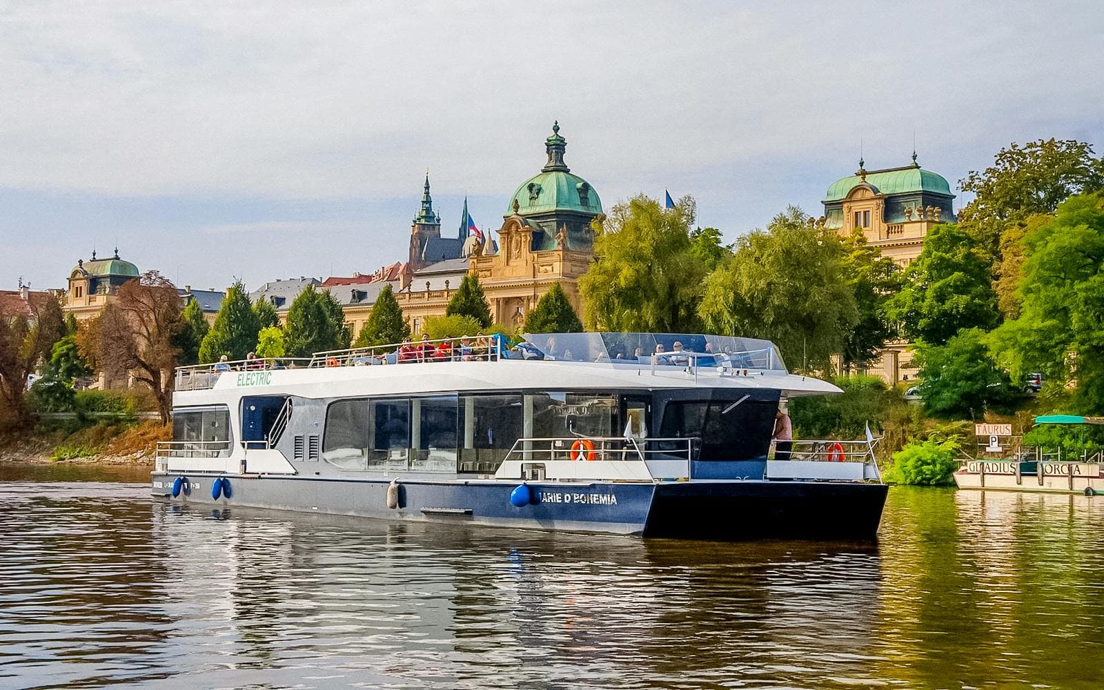 Croisière touristique sur la Vltava à Prague - image 9