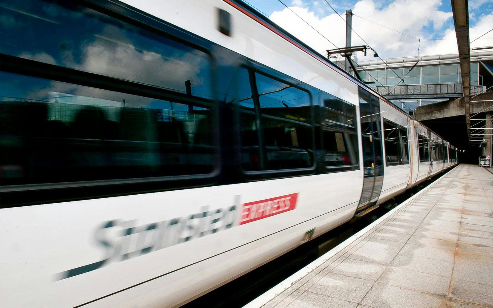 Navette en train : de l'aéroport de Stansted vers/depuis Londres avec le Stansted Express - image 7