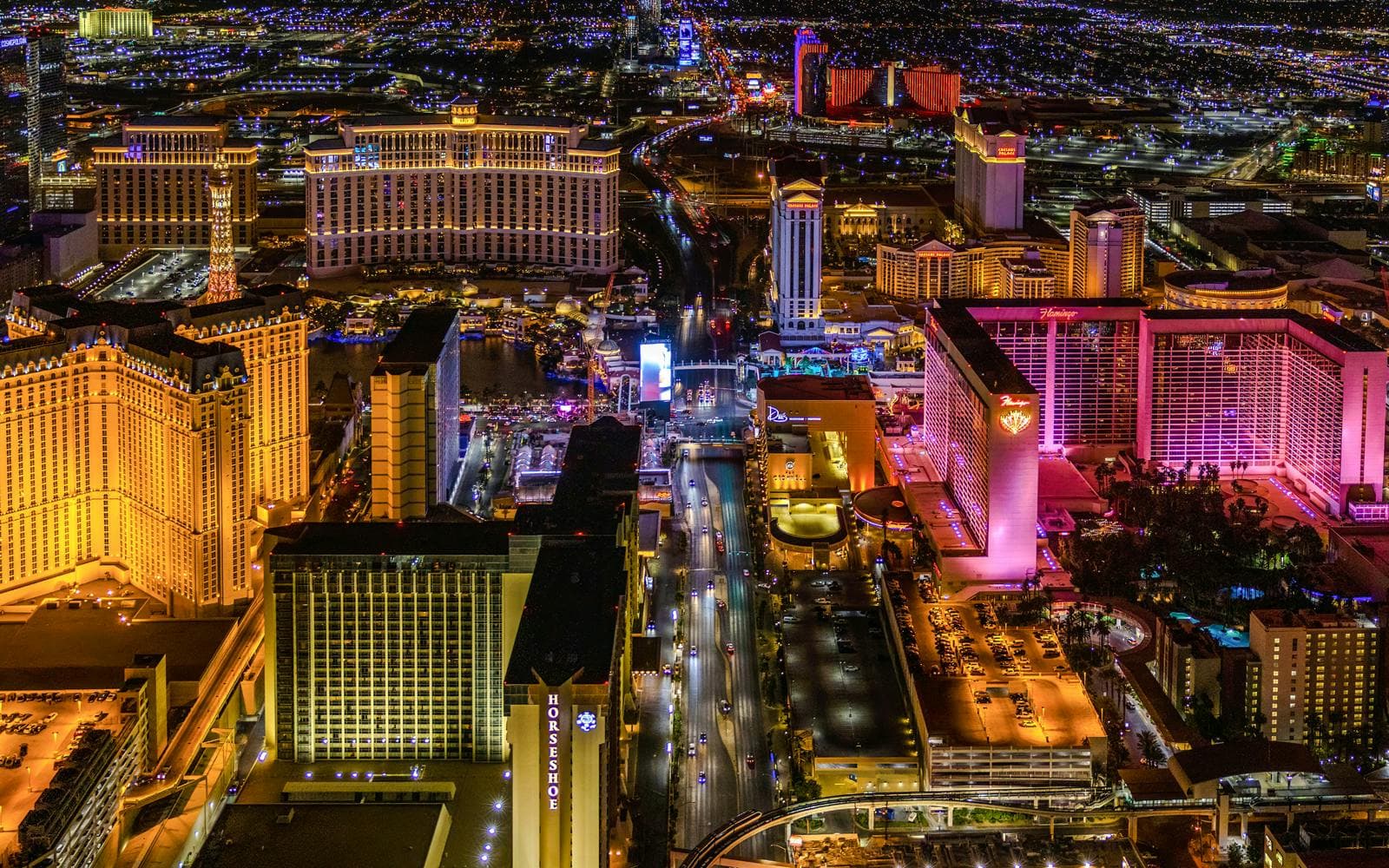 Tour nocturne en hélicoptère de 12 minutes sur les points forts du Strip de Las Vegas - image 7