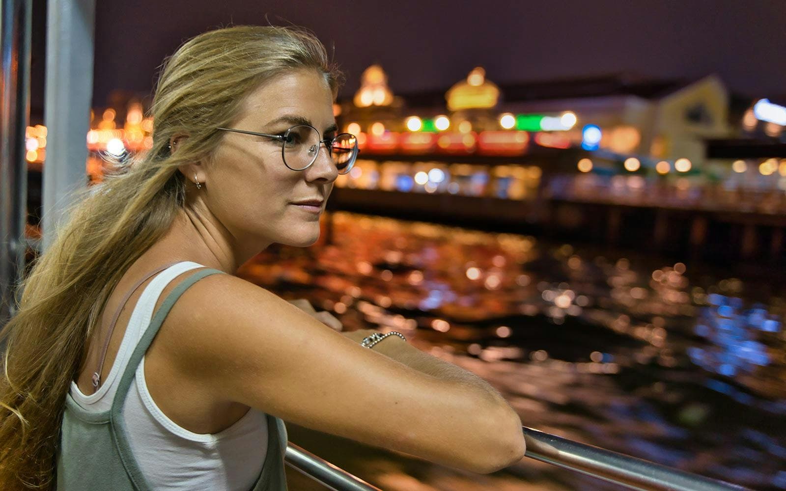 Croisière touristique nocturne sur la Vltava à Prague - image 2
