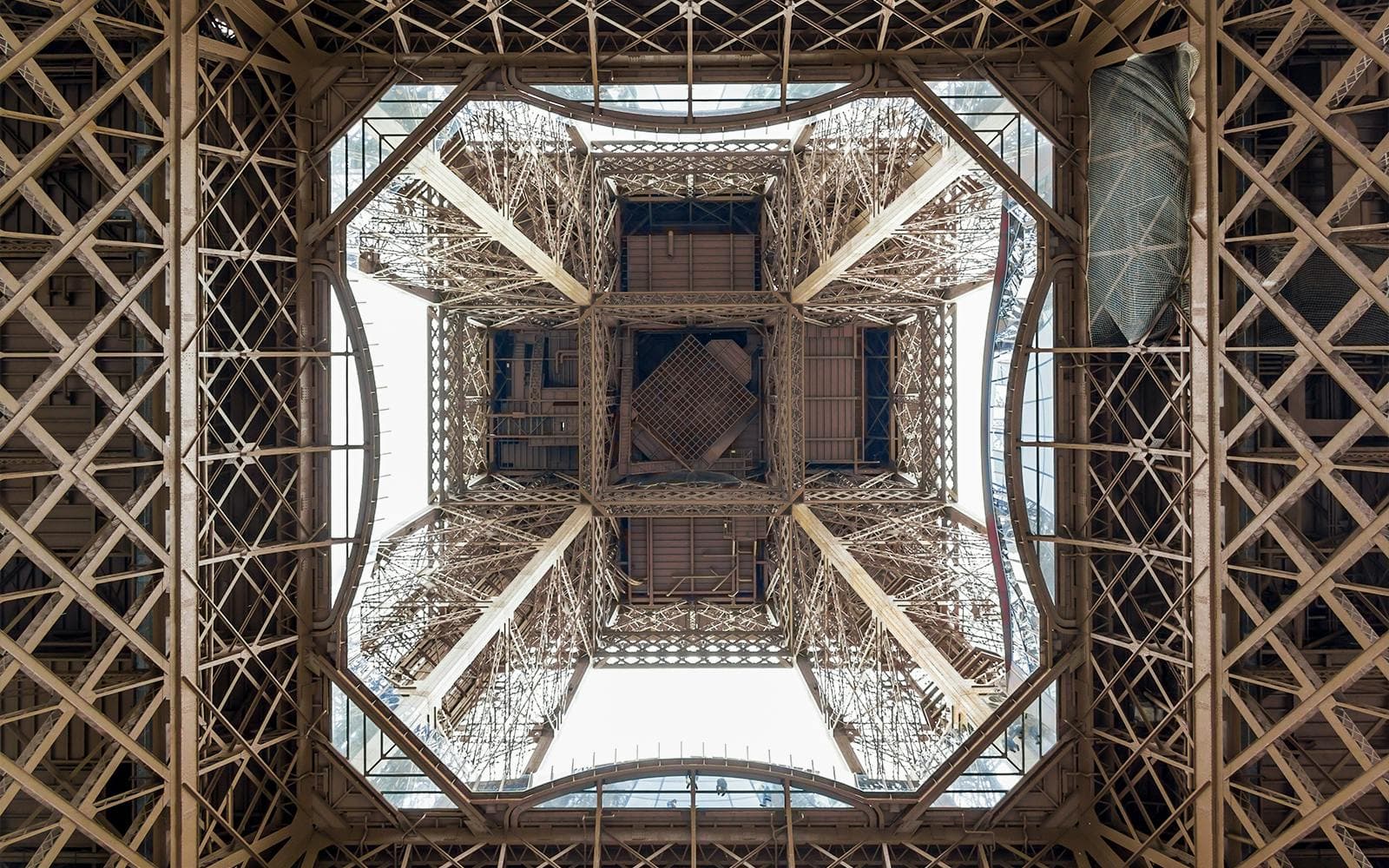 Visite guidée de la Tour Eiffel en ascenseur : Accès réservé au sommet ou au deuxième étage - image 10