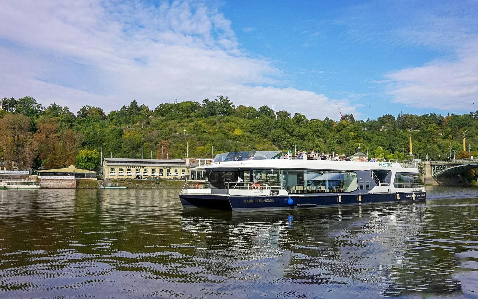 Croisière touristique sur la Vltava à Prague - image 7